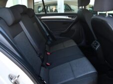 Volkswagen Golf 1.6TDi AUT. AC P.SENZORY TAŽNÉ - 21