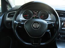 Volkswagen Golf 1.6TDi AUT. AC P.SENZORY TAŽNÉ - 22