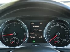 Volkswagen Golf 1.6TDi AUT. AC P.SENZORY TAŽNÉ - 23