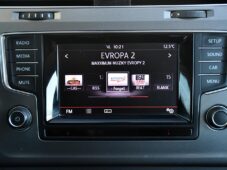 Volkswagen Golf 1.6TDi AUT. AC P.SENZORY TAŽNÉ - 26