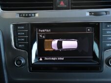 Volkswagen Golf 1.6TDi AUT. AC P.SENZORY TAŽNÉ - 28