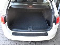 Volkswagen Golf 1.6TDi AUT. AC P.SENZORY TAŽNÉ - 30