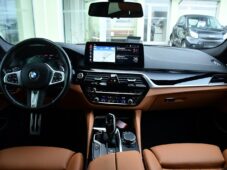 BMW Řada 5 530d xDrive M-SPORT K360 ČR 1M - 16