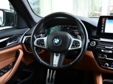 BMW Řada 5 530d xDrive M-SPORT K360 ČR 1M - 17