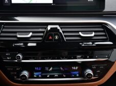 BMW Řada 5 530d xDrive M-SPORT K360 ČR 1M - 25