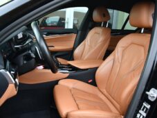 BMW Řada 5 530d xDrive M-SPORT K360 ČR 1M - 11