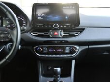 Hyundai i30 1,0T-GDi FAMILY SMART DCT ČR - 22