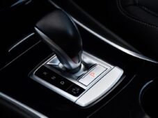 Mercedes-Benz GLA INFINITI QX30 220 CDI 4MATIC - 33