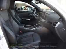BMW Řada 3 320D XDRIVE M-SPORT ČR HUD - 15