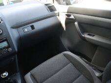 Volkswagen Touran 1.6TDi 77kW TAŽNÉ - 24