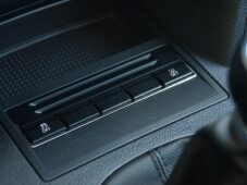 Volkswagen Touran 1.6TDi 77kW TAŽNÉ - 33