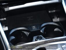 BMW Řada 3 320D XDRIVE M-SPORT ČR HUD - 37