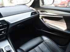 BMW Řada 5 530D M-SPORT 2xKOLA - 24