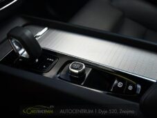 Volvo XC60 2.0T8 R-Desing RECHARGE - 34