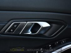 BMW Řada 3 320d xDrive M-SPORT - 26