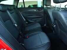 Opel Insignia 2.0CDTi COUNTRY TOURER 4X4 ČR - 21