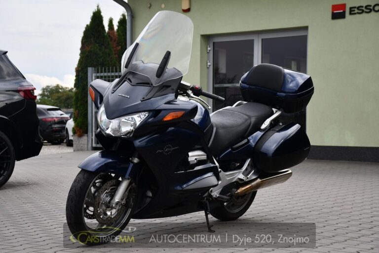 Honda ST 1300 A - 1