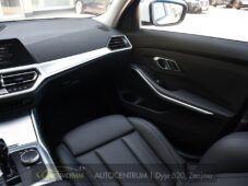 BMW Řada 3 320D xDrive 2xALU 1M ČR - 26