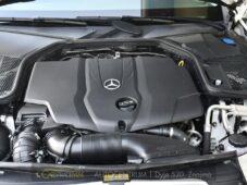 Mercedes-Benz Třídy C 220d - 33