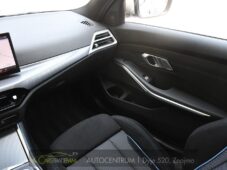 BMW Řada 3 320d xDrive M-SPORT ČR HUD DCC - 22
