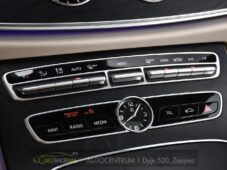 Mercedes-Benz Třídy E 400 4MATIC AMG ACC ČR HUD - 29
