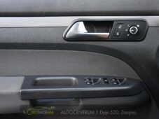 Volkswagen Touran 2.0TDi CROSS NAVI VÝHŘEV - 25