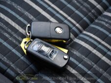 Volkswagen Touran 2.0TDi CROSS NAVI VÝHŘEV - 35