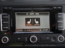 Volkswagen Touran 2.0TDi CROSS NAVI VÝHŘEV - 39