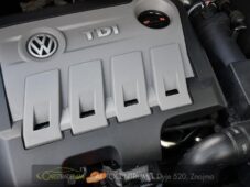 Volkswagen Touran 2.0TDi CROSS NAVI VÝHŘEV - 45