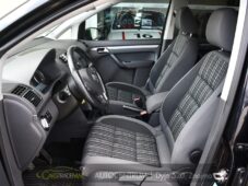 Volkswagen Touran 2.0TDi CROSS NAVI VÝHŘEV - 10