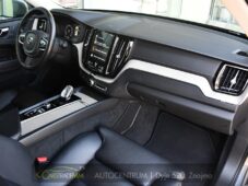 Volvo XC60 B4 INSCRIPTION AWD - 15