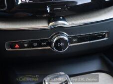 Volvo XC60 B4 INSCRIPTION AWD - 31