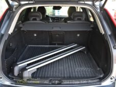 Volvo XC60 B4 INSCRIPTION AWD - 44