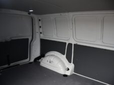 Volkswagen Transporter 2.0TDi A/C VYHŘ.SEDAČKY - 20