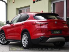 Alfa Romeo Stelvio 2.0 Q4 VELOCE - 2