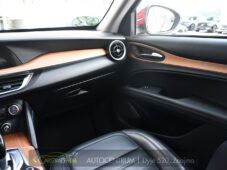 Alfa Romeo Stelvio 2.0 Q4 VELOCE - 22