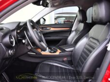 Alfa Romeo Stelvio 2.0 Q4 VELOCE - 9