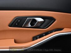 BMW Řada 3 320d xDrive M-SPORT ČR 1.M - 26