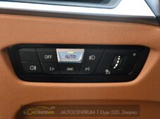 BMW Řada 3 320d xDrive M-SPORT ČR 1.M - 27