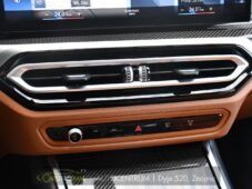 BMW Řada 3 320d xDrive M-SPORT ČR 1.M - 34