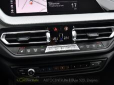 BMW Řada 2 218d M-SPORT 1M ČR TAŽNÉ - 30