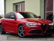 Alfa Romeo Giulia 2,2D AT8-Q4 VELOCE - 6