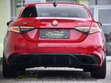 Alfa Romeo Giulia 2,2D AT8-Q4 VELOCE - 3
