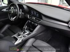 Alfa Romeo Giulia 2,2D AT8-Q4 VELOCE - 14