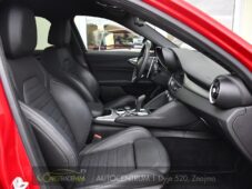 Alfa Romeo Giulia 2,2D AT8-Q4 VELOCE - 15