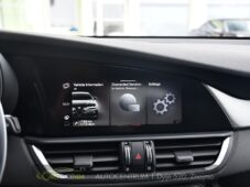 Alfa Romeo Giulia 2,2D AT8-Q4 VELOCE - 31