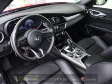 Alfa Romeo Giulia 2,2D AT8-Q4 VELOCE - 8