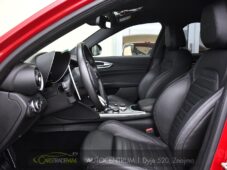 Alfa Romeo Giulia 2,2D AT8-Q4 VELOCE - 9