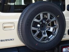 Suzuki Jimny 1,5 GLX AUTOMAT - 33