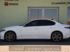 Alfa Romeo Giulia 2.0 TURBO 16V 206kW Q4 VELOCE - 1